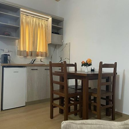 Milos Apartments Himare Ngoại thất bức ảnh