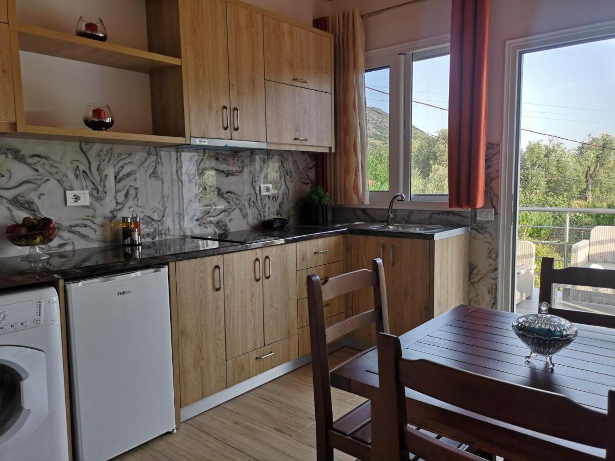 Milos Apartments Himare Ngoại thất bức ảnh