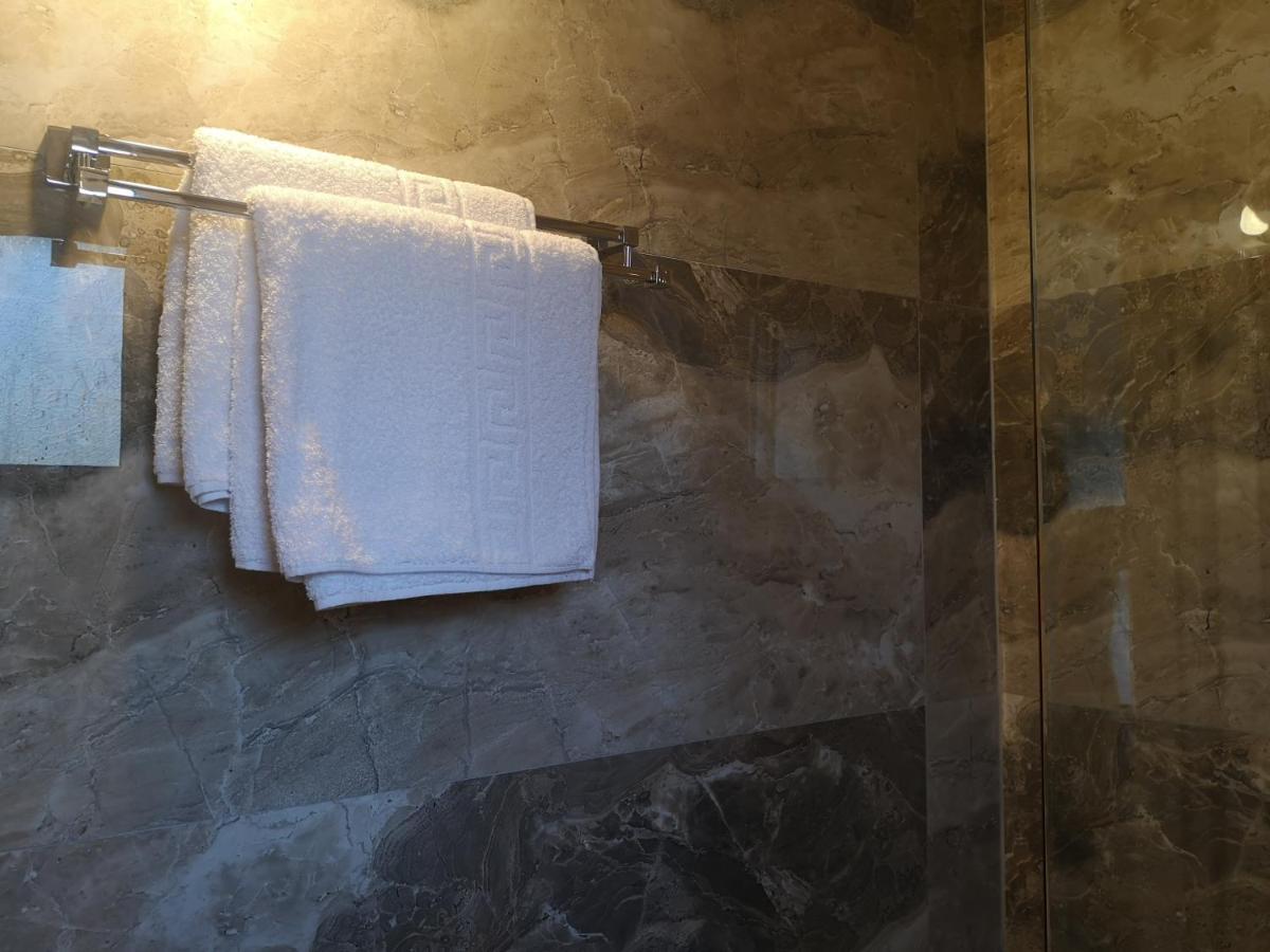 Milos Apartments Himare Ngoại thất bức ảnh