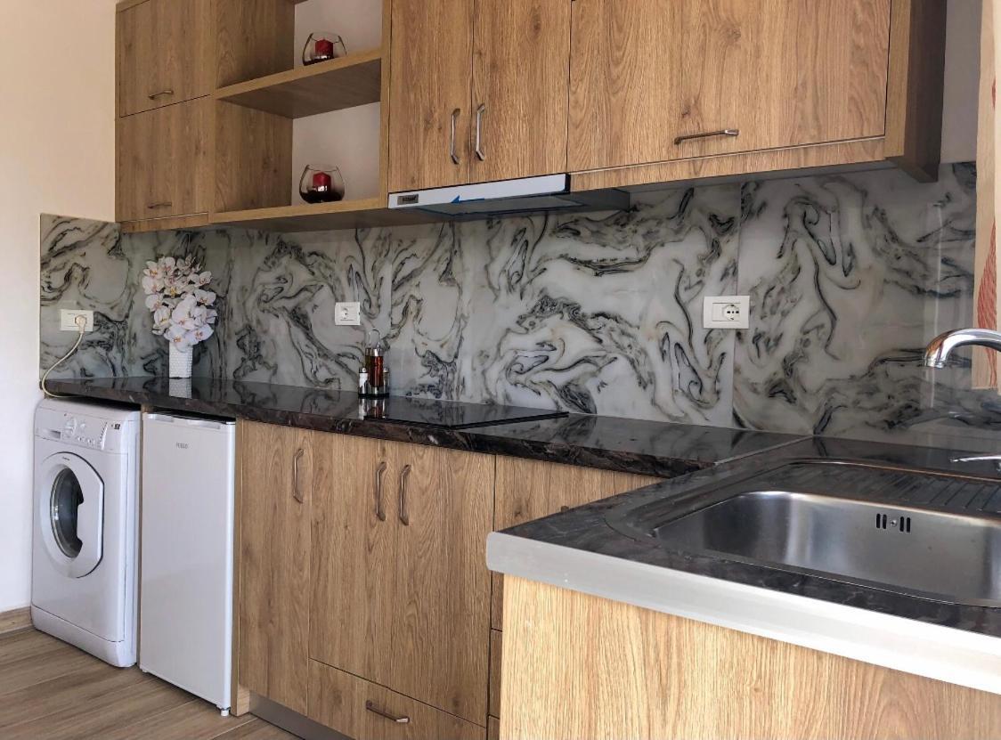 Milos Apartments Himare Ngoại thất bức ảnh