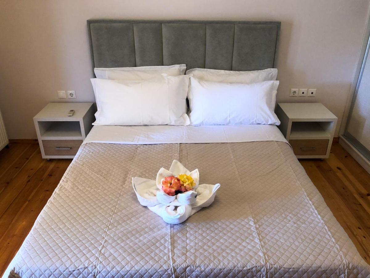 Milos Apartments Himare Ngoại thất bức ảnh